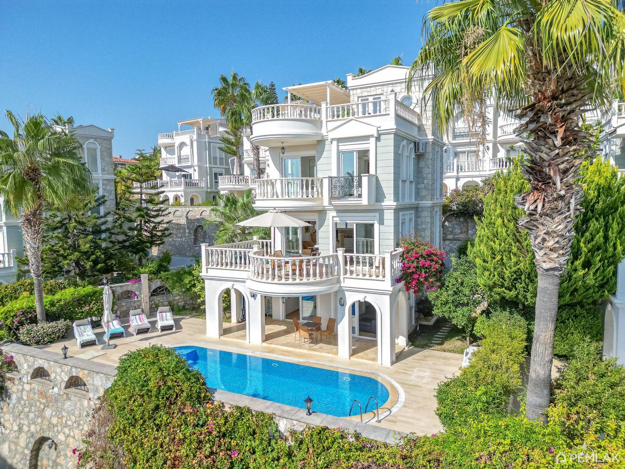 Buy Villa in Antalya Turkey - image 1