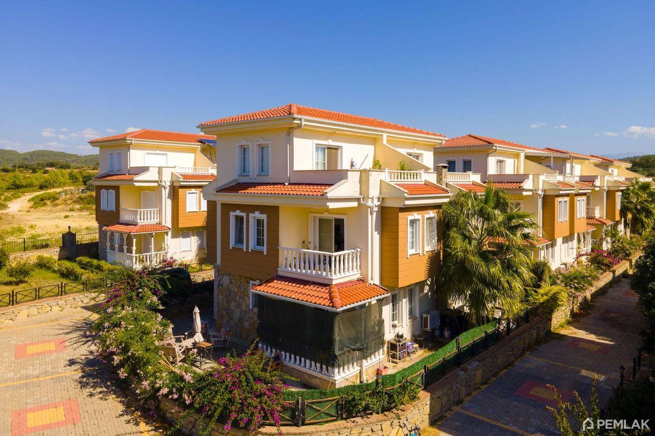 Buy Villa in Antalya Turkey - image 1