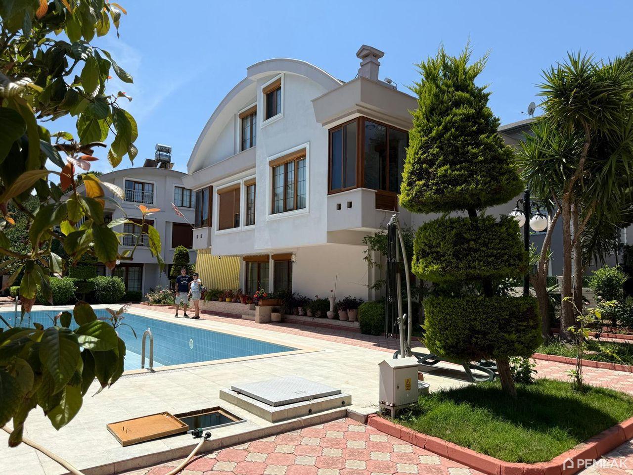 Buy Villa in Antalya Turkey - image 1