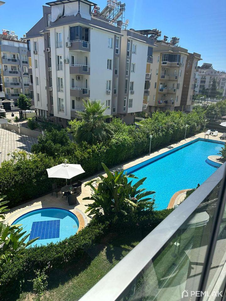 Lara, Güzelük'te aydınlık 3+1 daire - prestijli bir mahallede ferahlık ve konfor - image 1