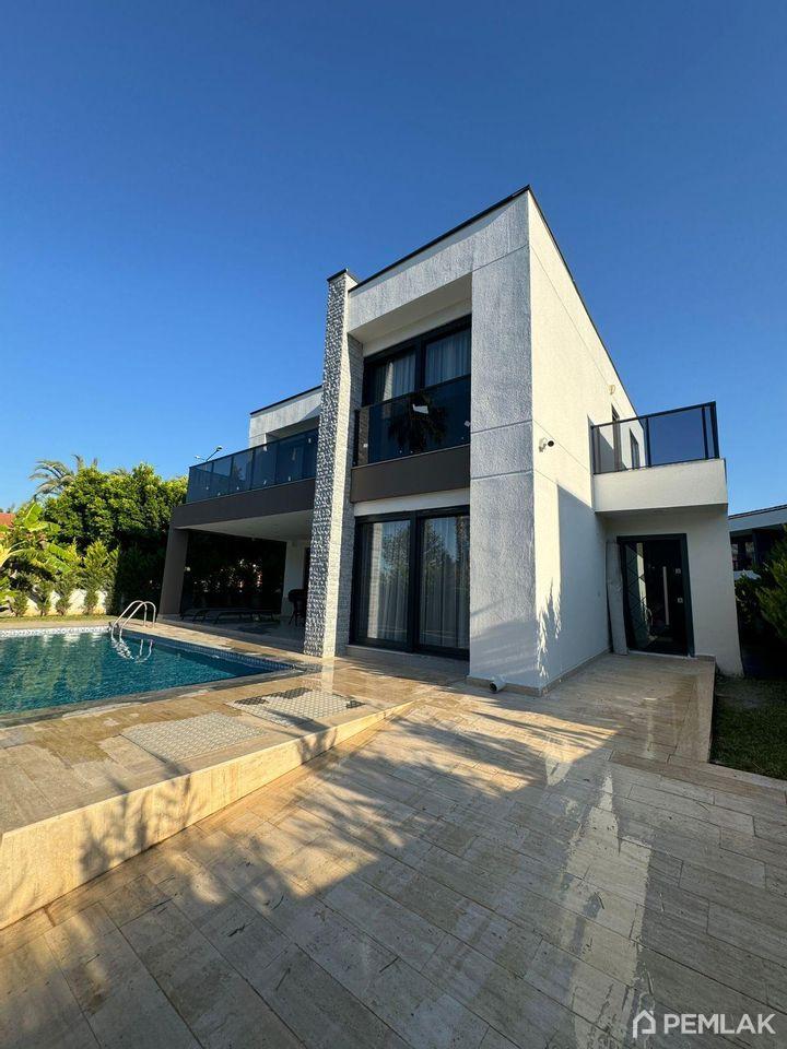 Villa by the sea with heated swimming pool in Çamyuva - image 1