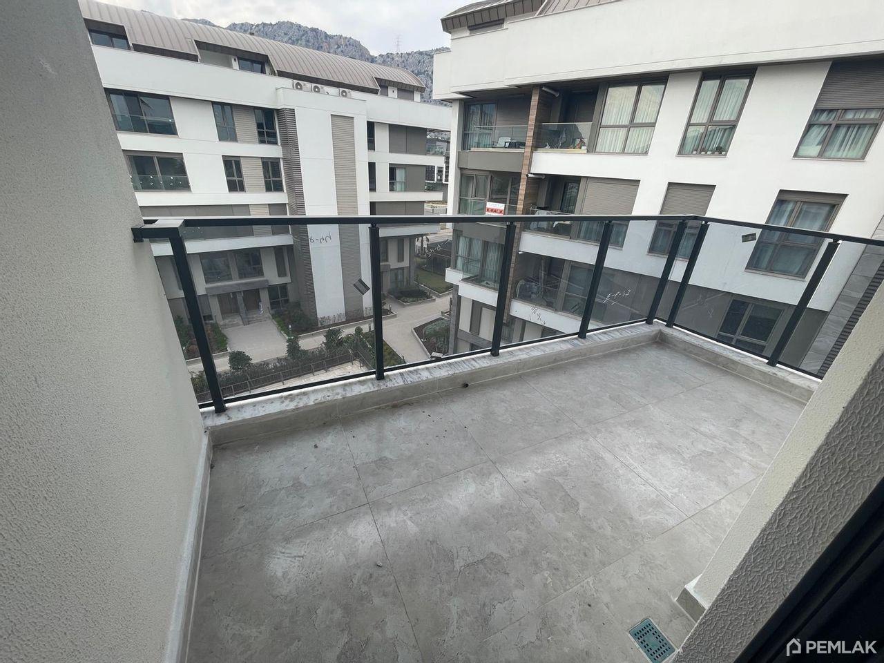 Hurma bölgesinde (Konyaaltı) yüzme havuzlu 3+1 yeni dubleks - image 1