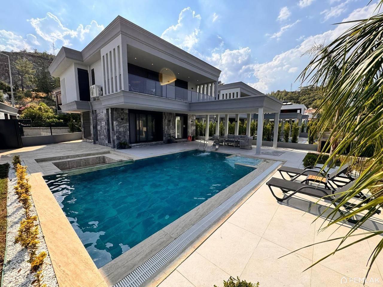 Buy Villa in Antalya Turkey - image 1